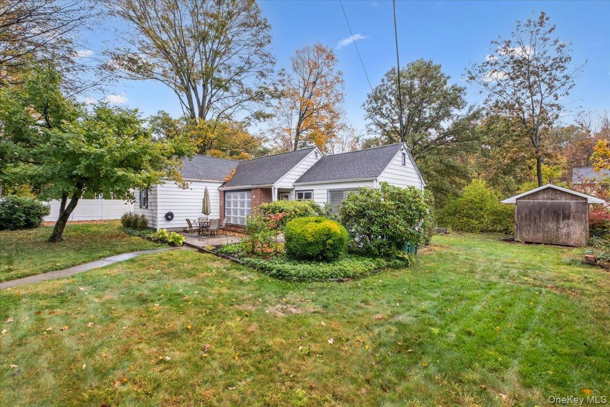 15 Orchard Road, Putnam Valley, NY 10579