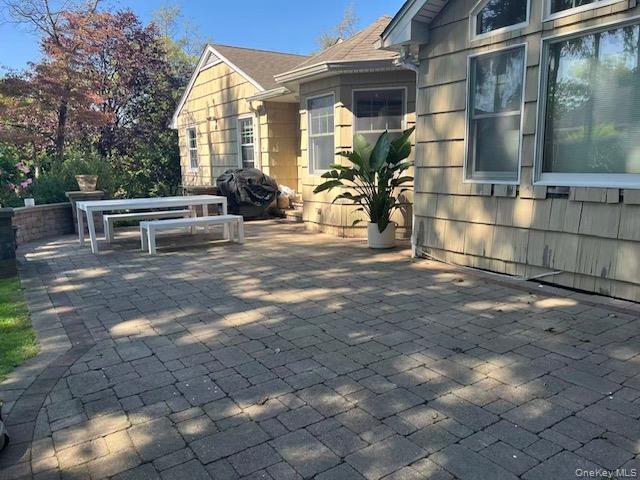 2 Sunset Lane, Garden City, NY 11530