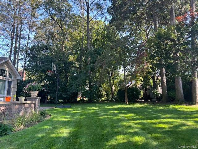 2 Sunset Lane, Garden City, NY 11530