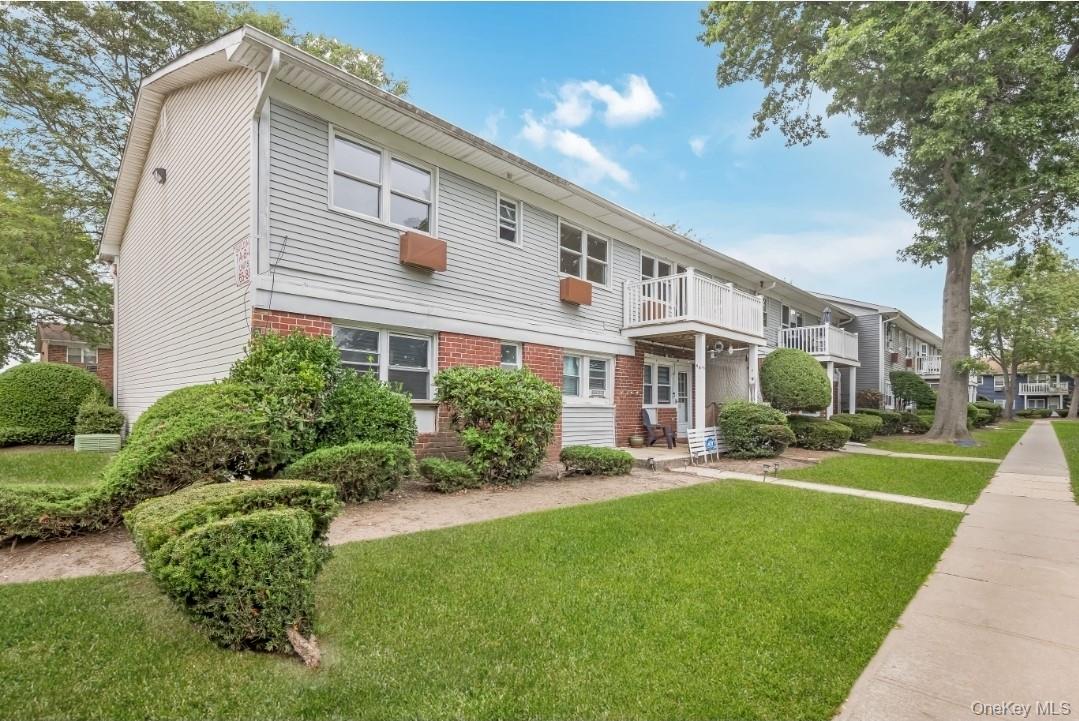 7A Hemlock Drive # 65, Bay Shore, NY 11706