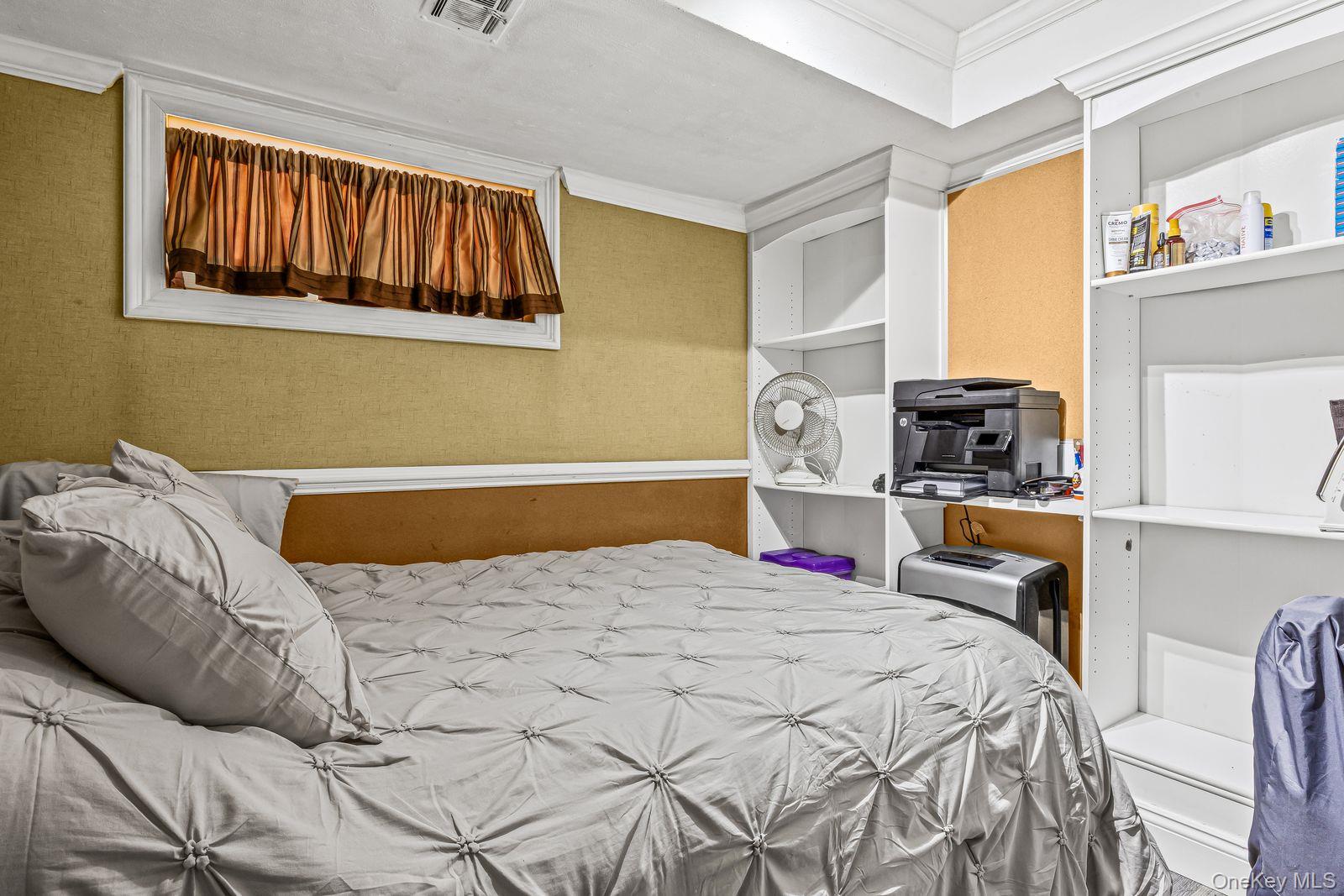 22 Larry Road, Selden, NY 11784