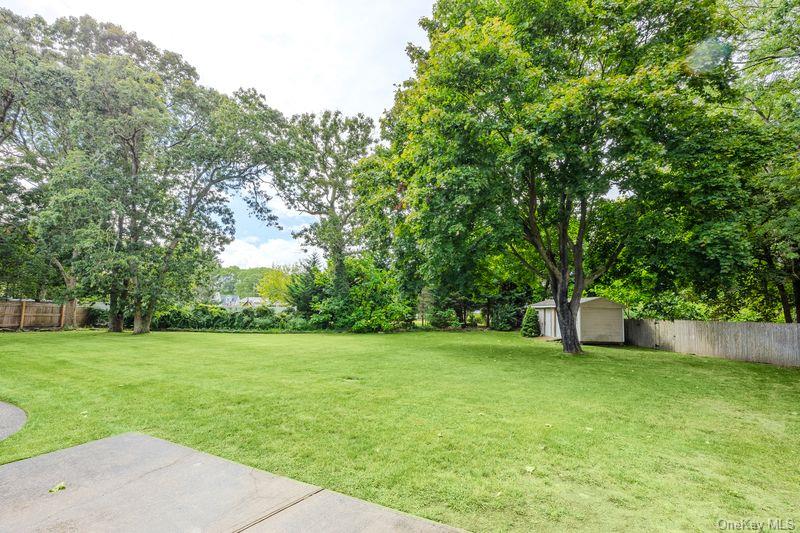 22 Larry Road, Selden, NY 11784