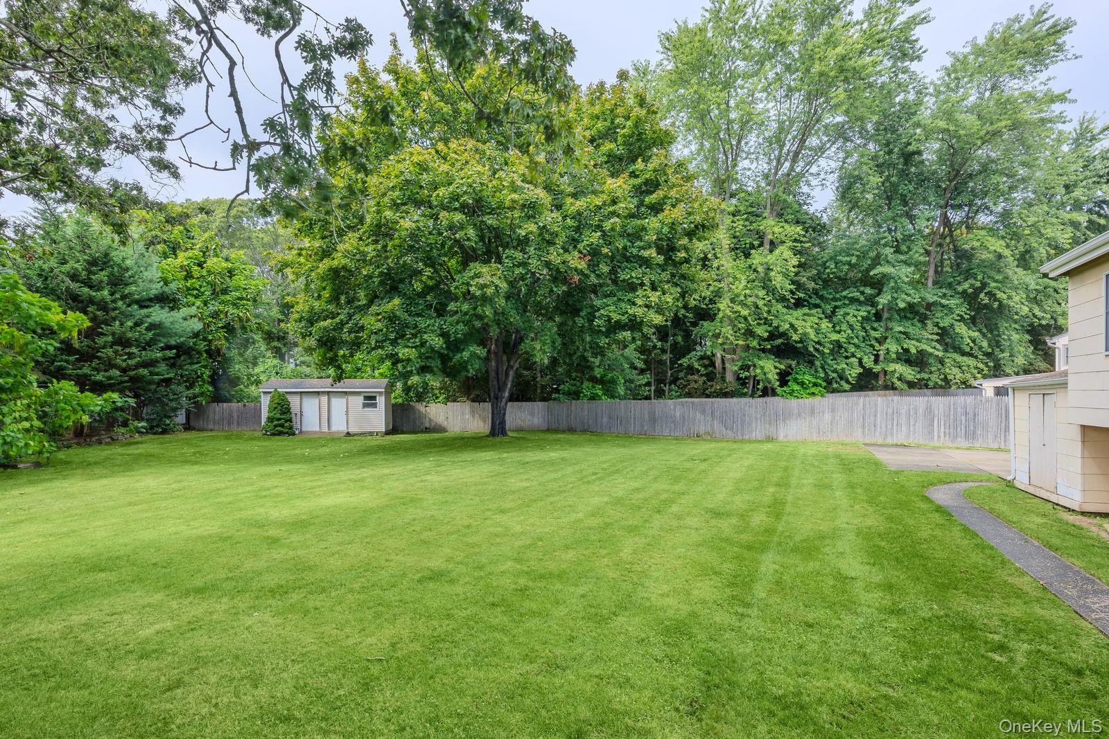 22 Larry Road, Selden, NY 11784