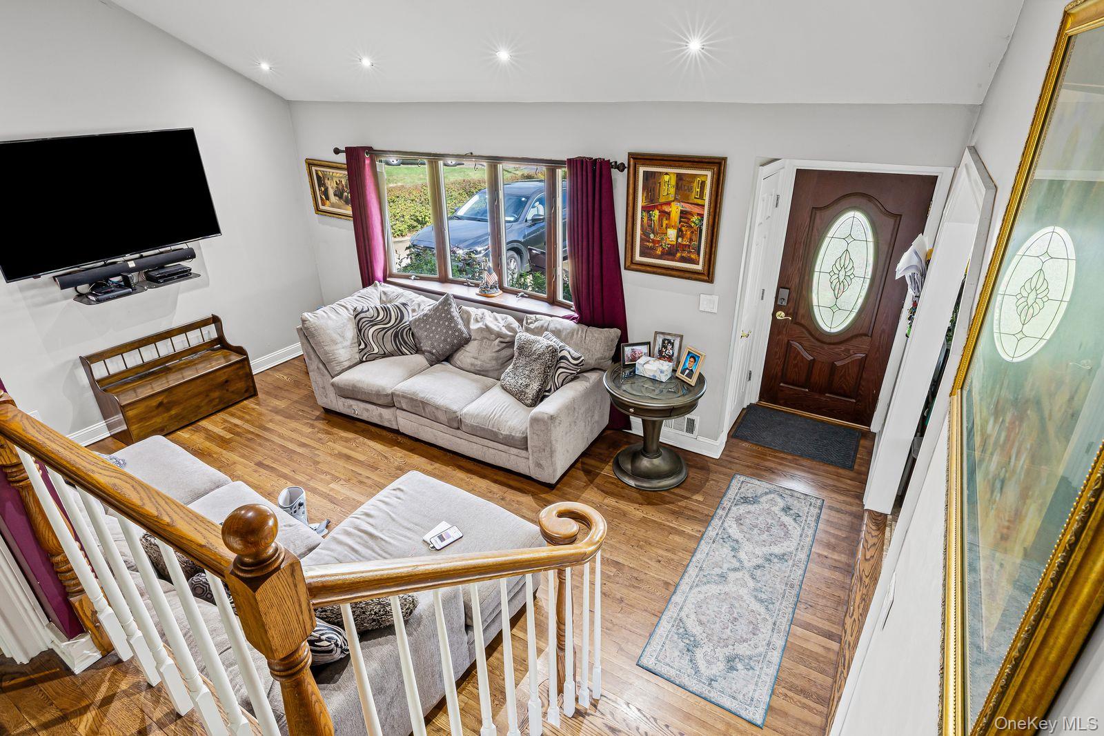 22 Larry Road, Selden, NY 11784