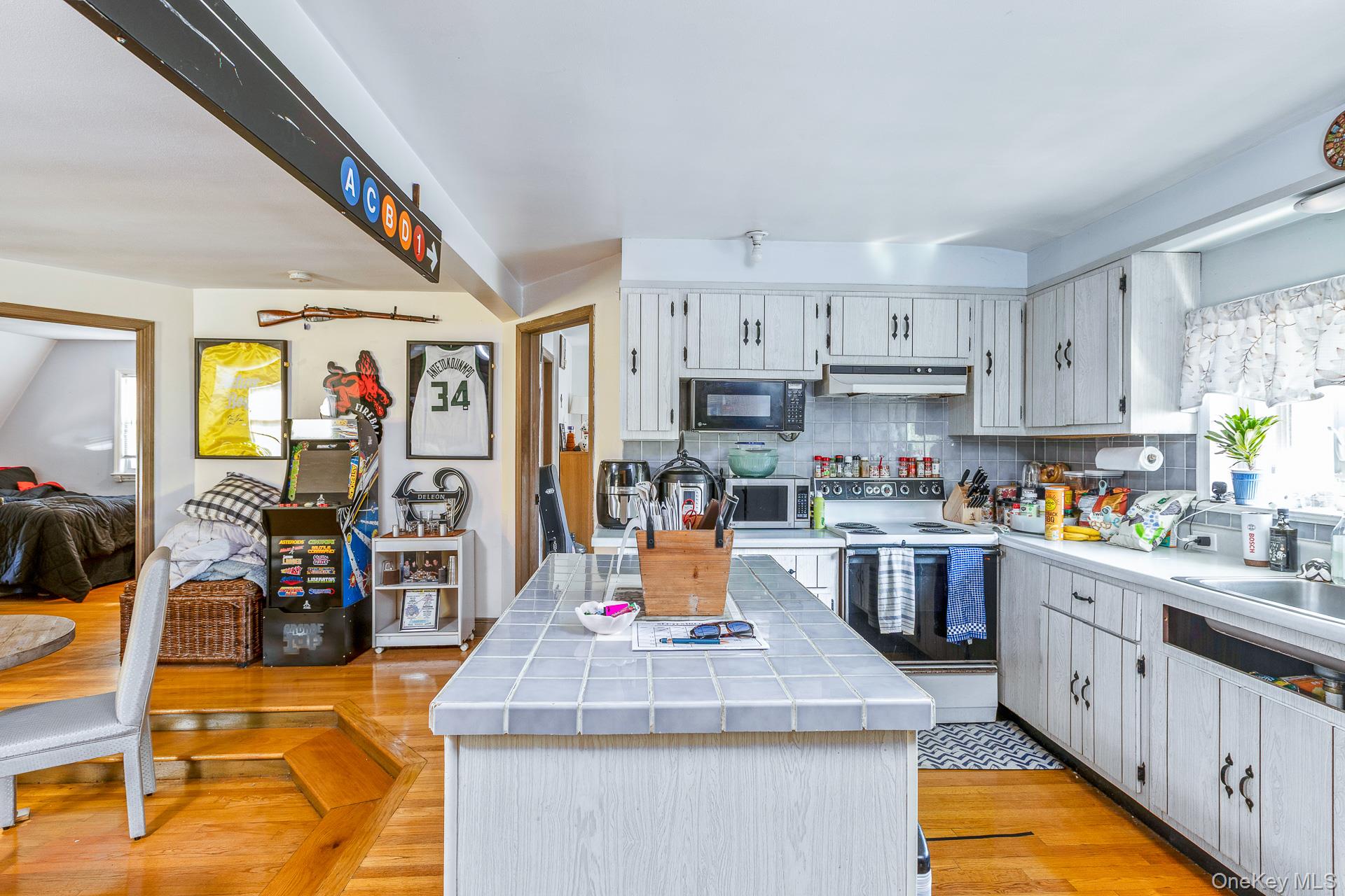 10 Boston Place, Huntington Station, NY 11746