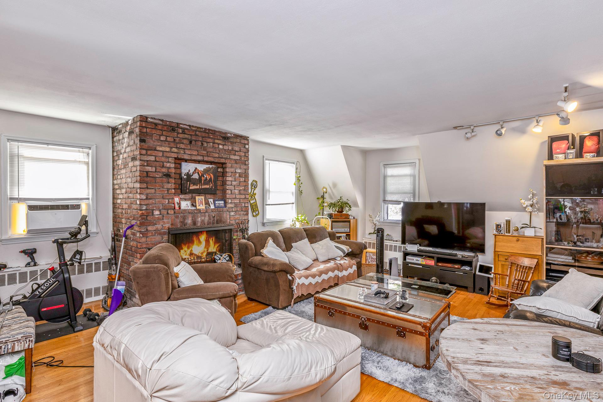 10 Boston Place, Huntington Station, NY 11746