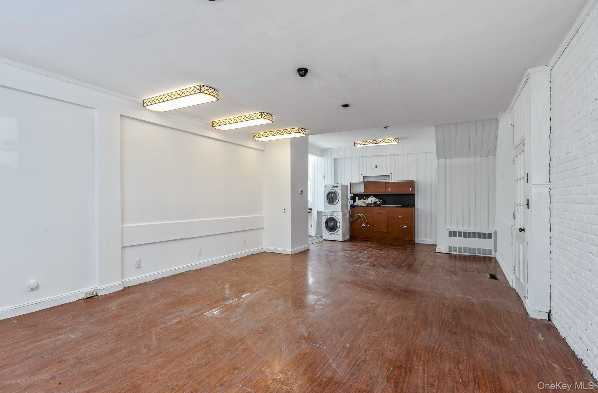 10 Boston Place, Huntington Station, NY 11746