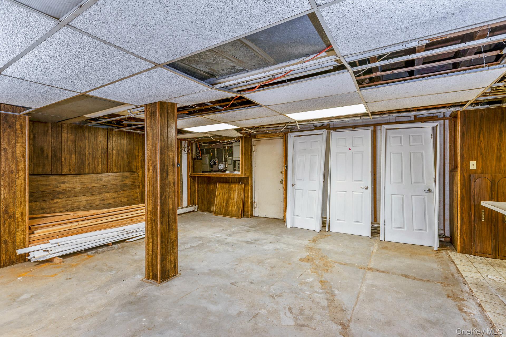 10 Boston Place, Huntington Station, NY 11746