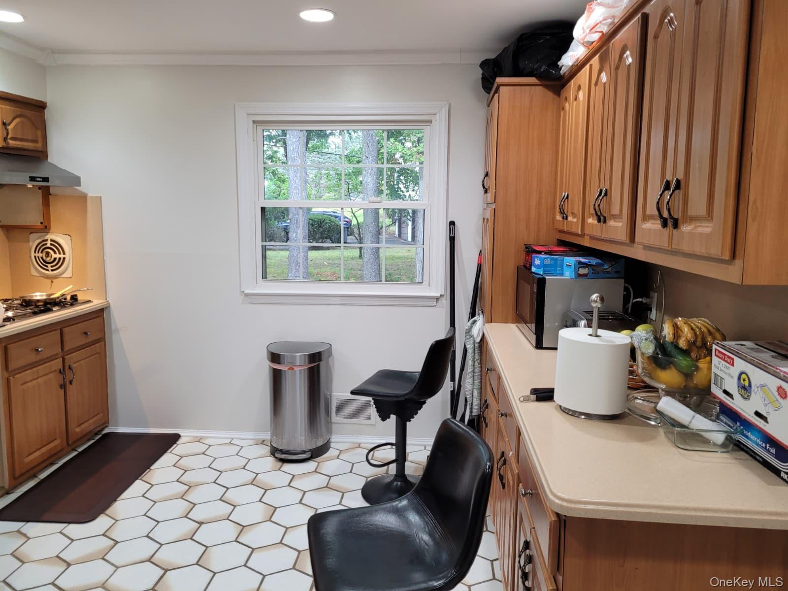 16 Ellen Street, New City, NY 10956