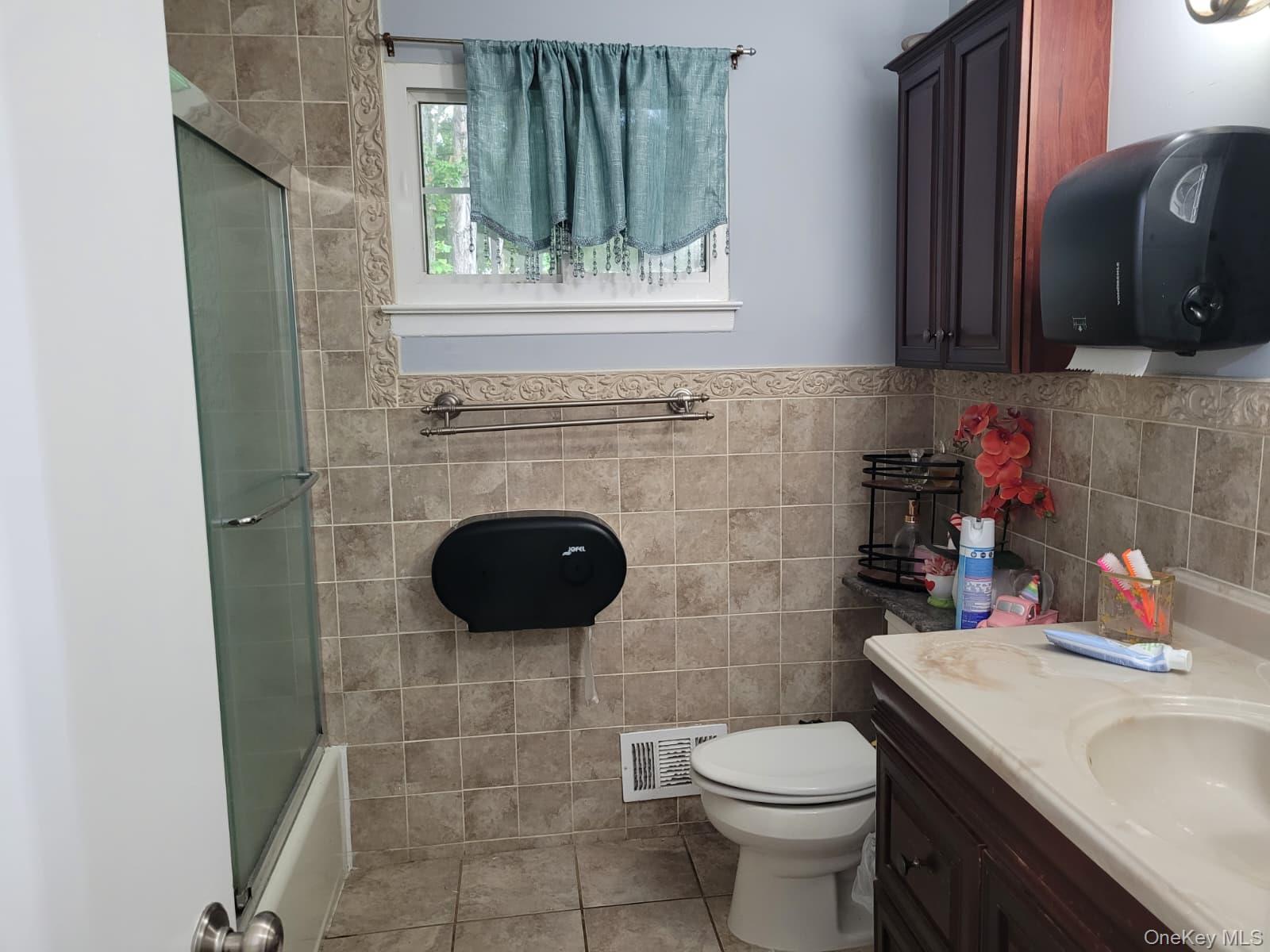 16 Ellen Street, New City, NY 10956