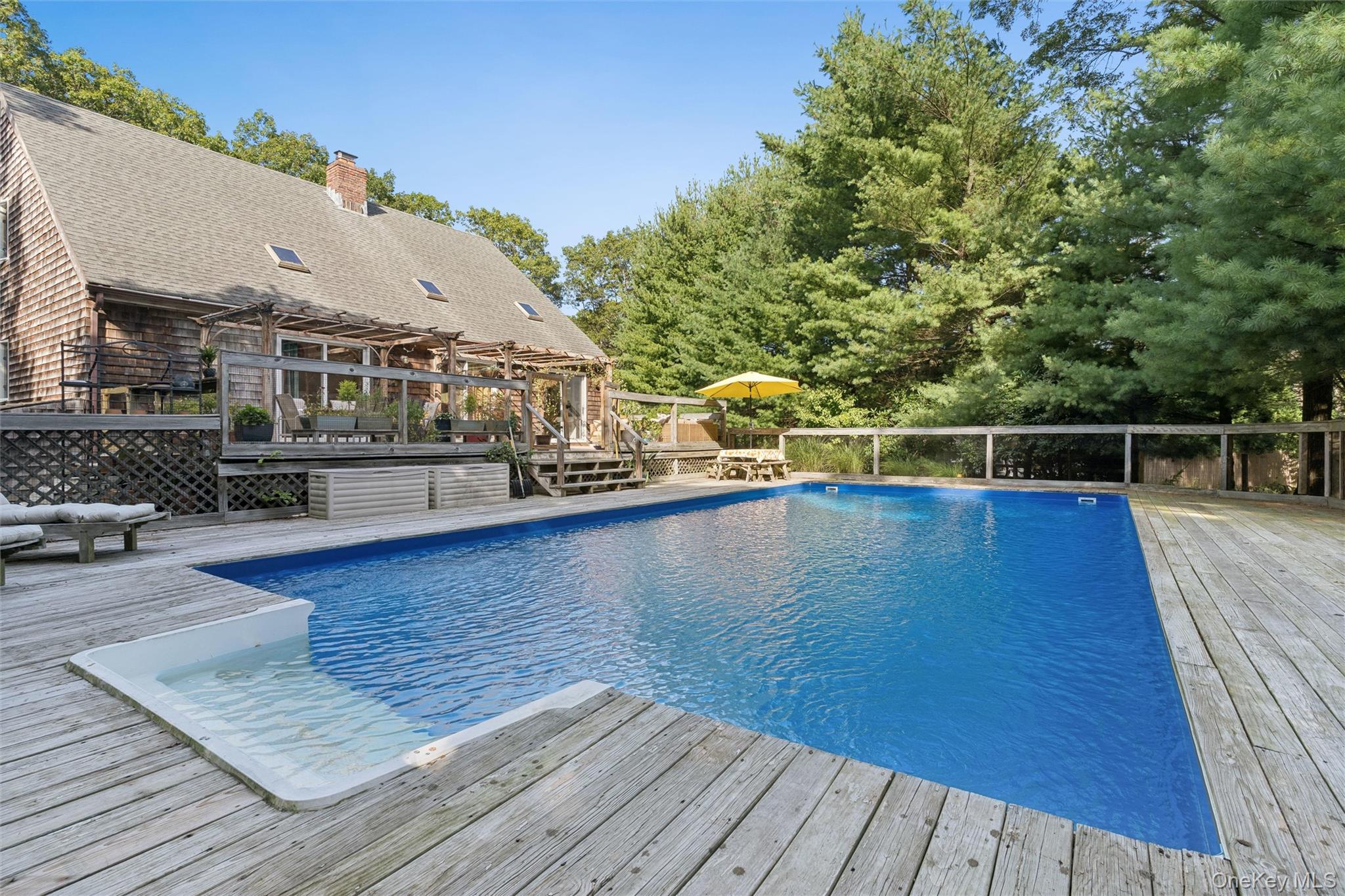 36 Harbor Blvd, East Hampton, NY 11937