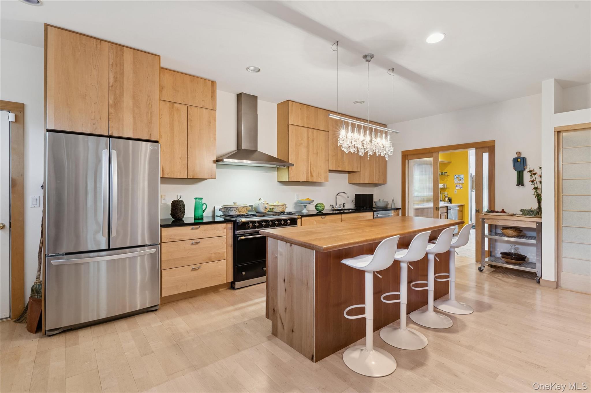 36 Harbor Blvd, East Hampton, NY 11937