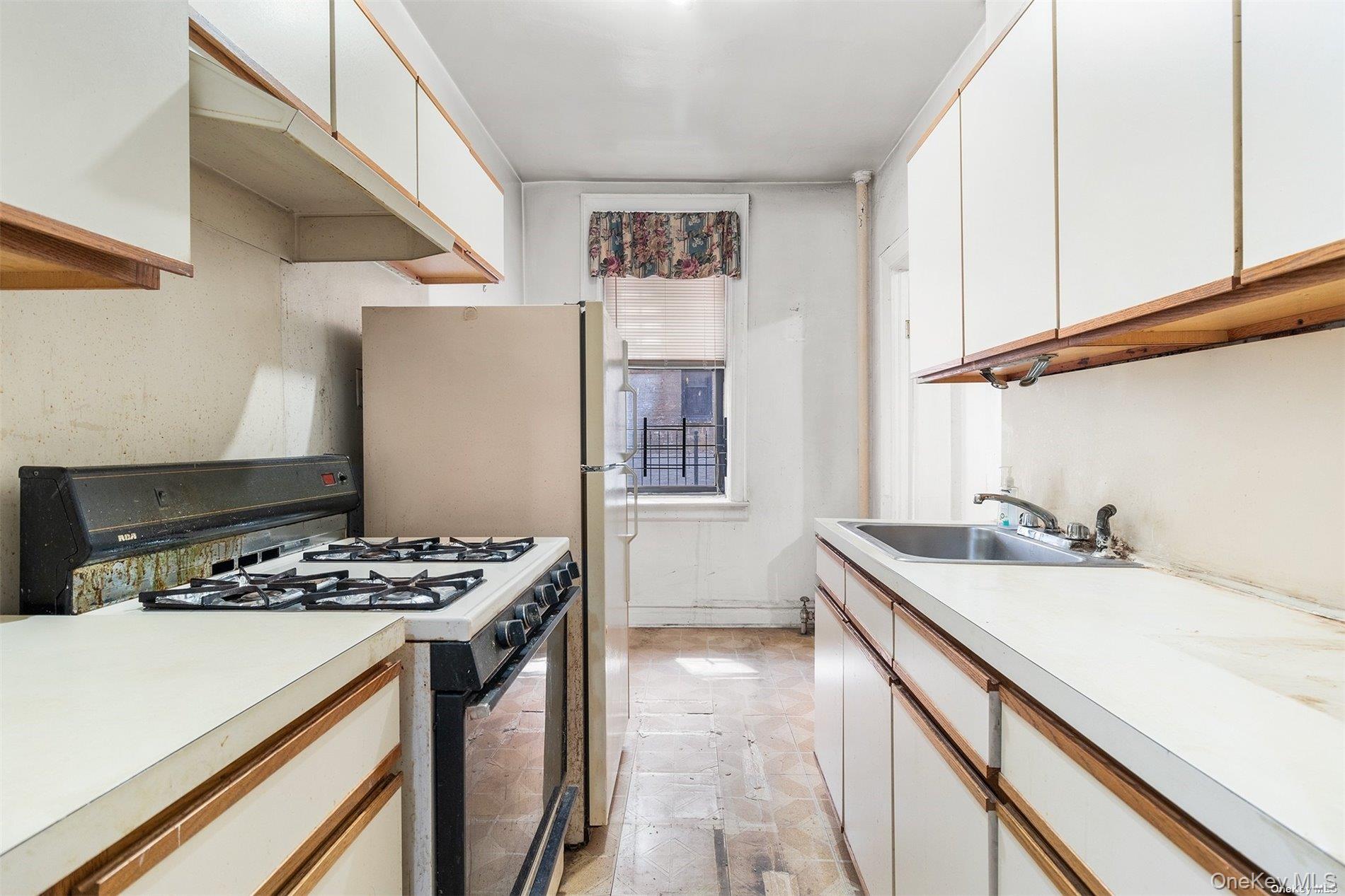 37-20 81st Street # 1F, Jackson Heights, NY 11372