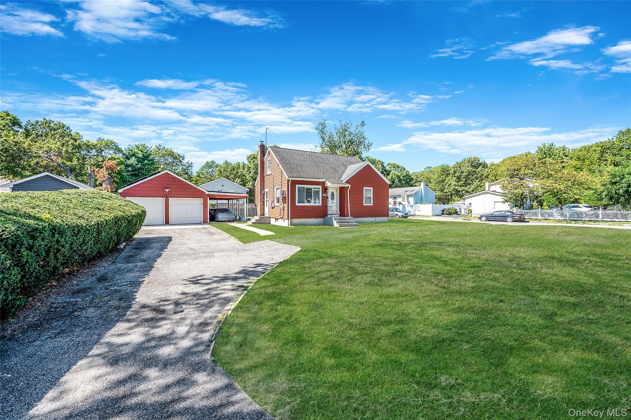 1454 E Forks Road, Bay Shore, NY 11706