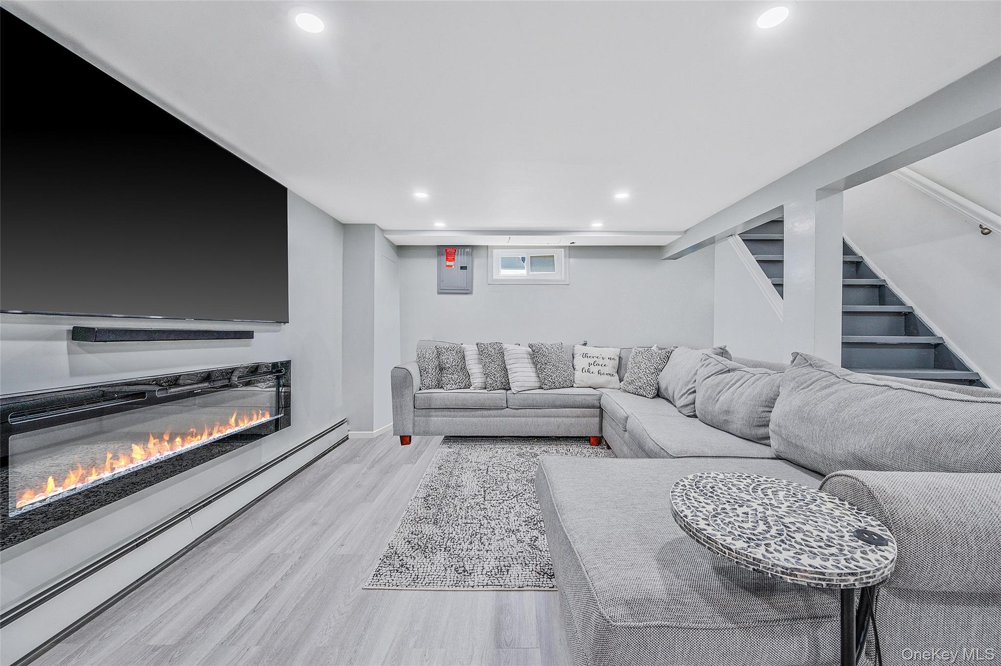 1454 E Forks Road, Bay Shore, NY 11706