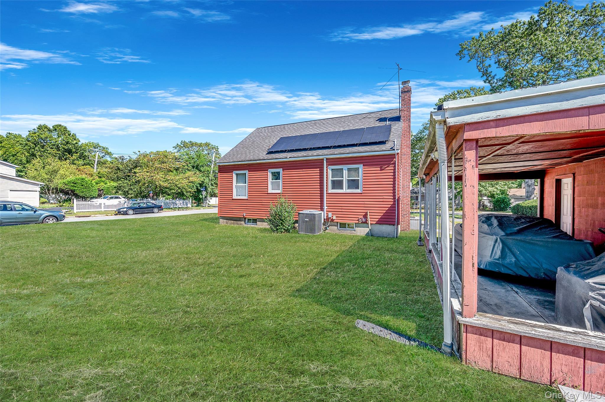 1454 E Forks Road, Bay Shore, NY 11706