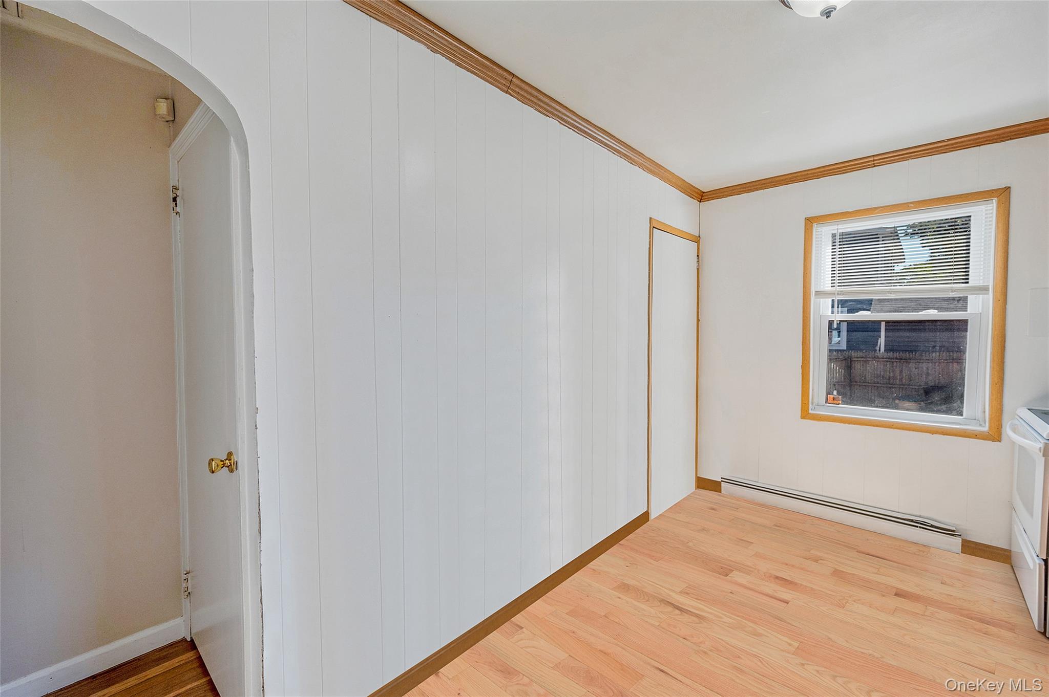 1454 E Forks Road, Bay Shore, NY 11706