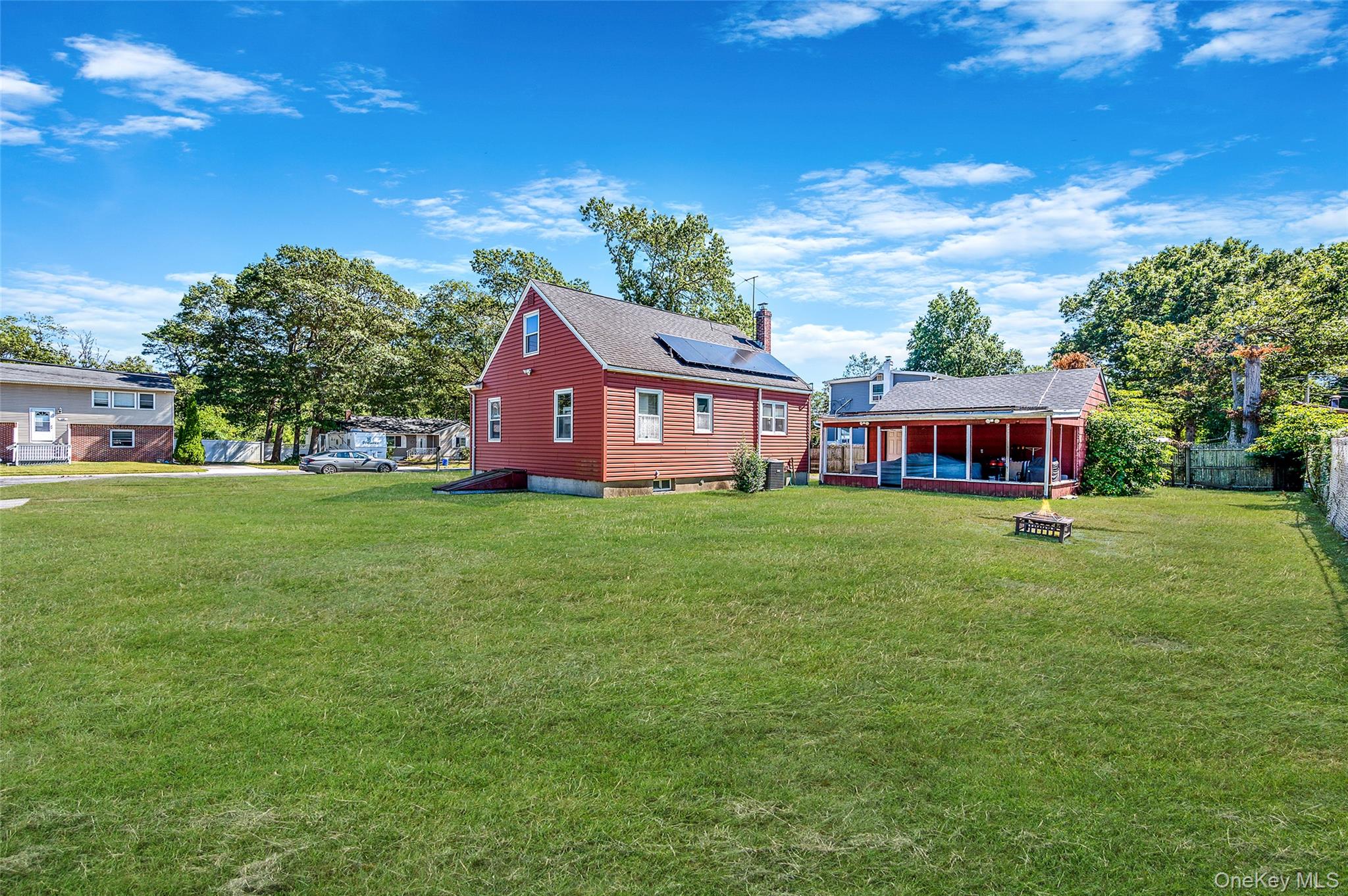 1454 E Forks Road, Bay Shore, NY 11706