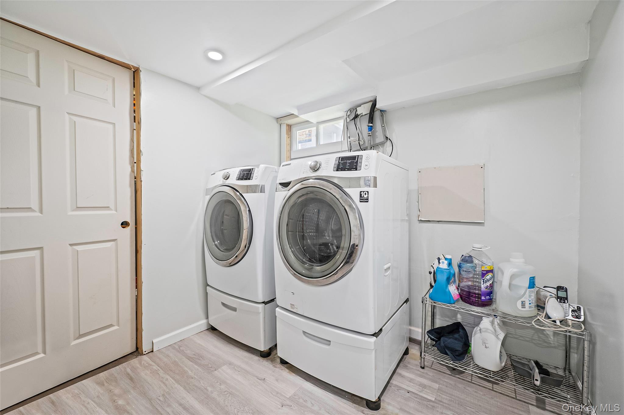 1454 E Forks Road, Bay Shore, NY 11706