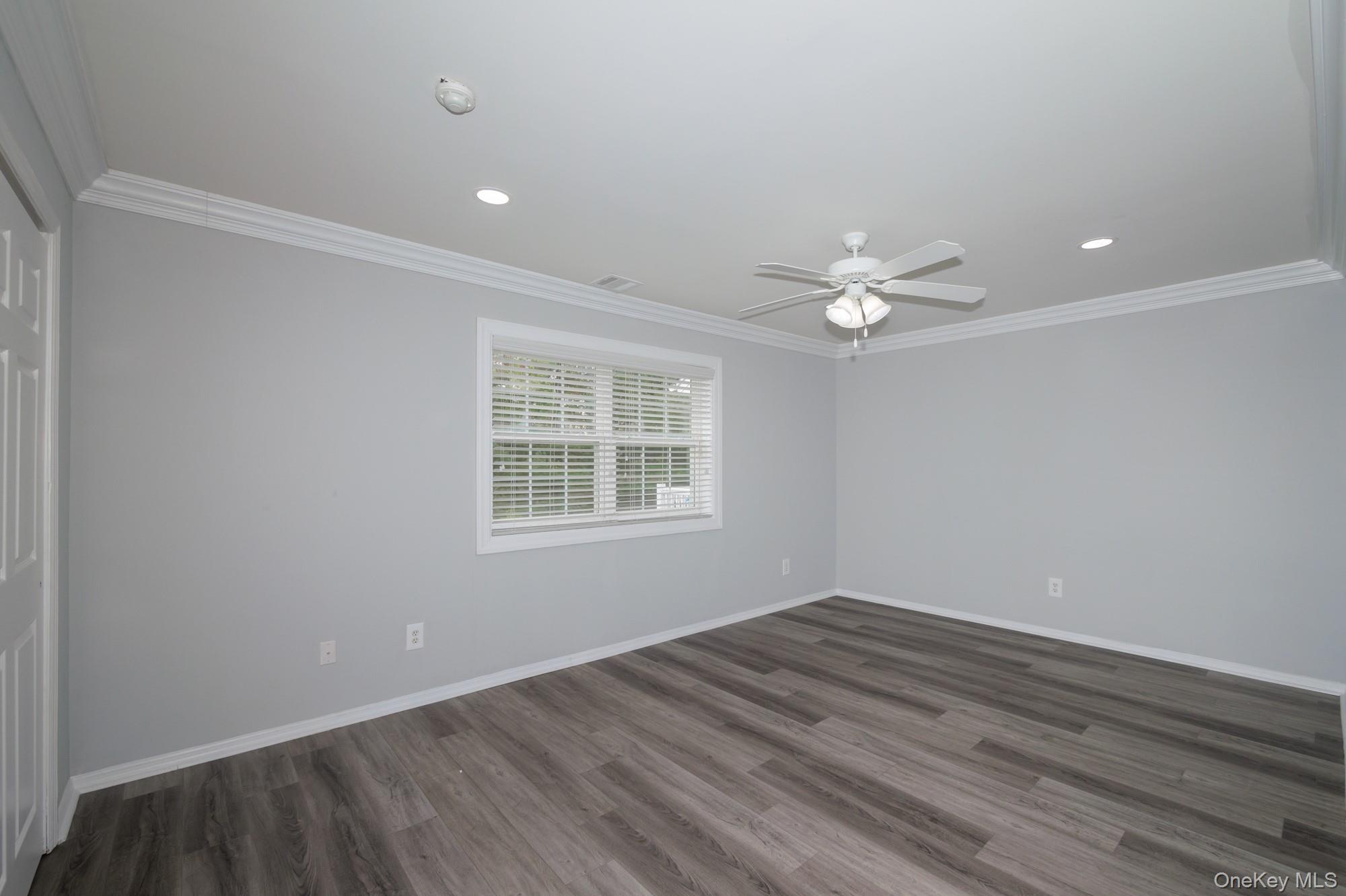 156 Overlook Drive # 156, Farmingville, NY 11738