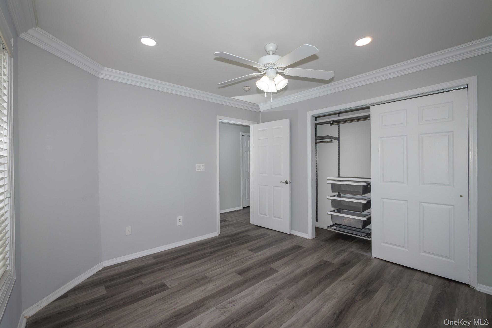 156 Overlook Drive # 156, Farmingville, NY 11738