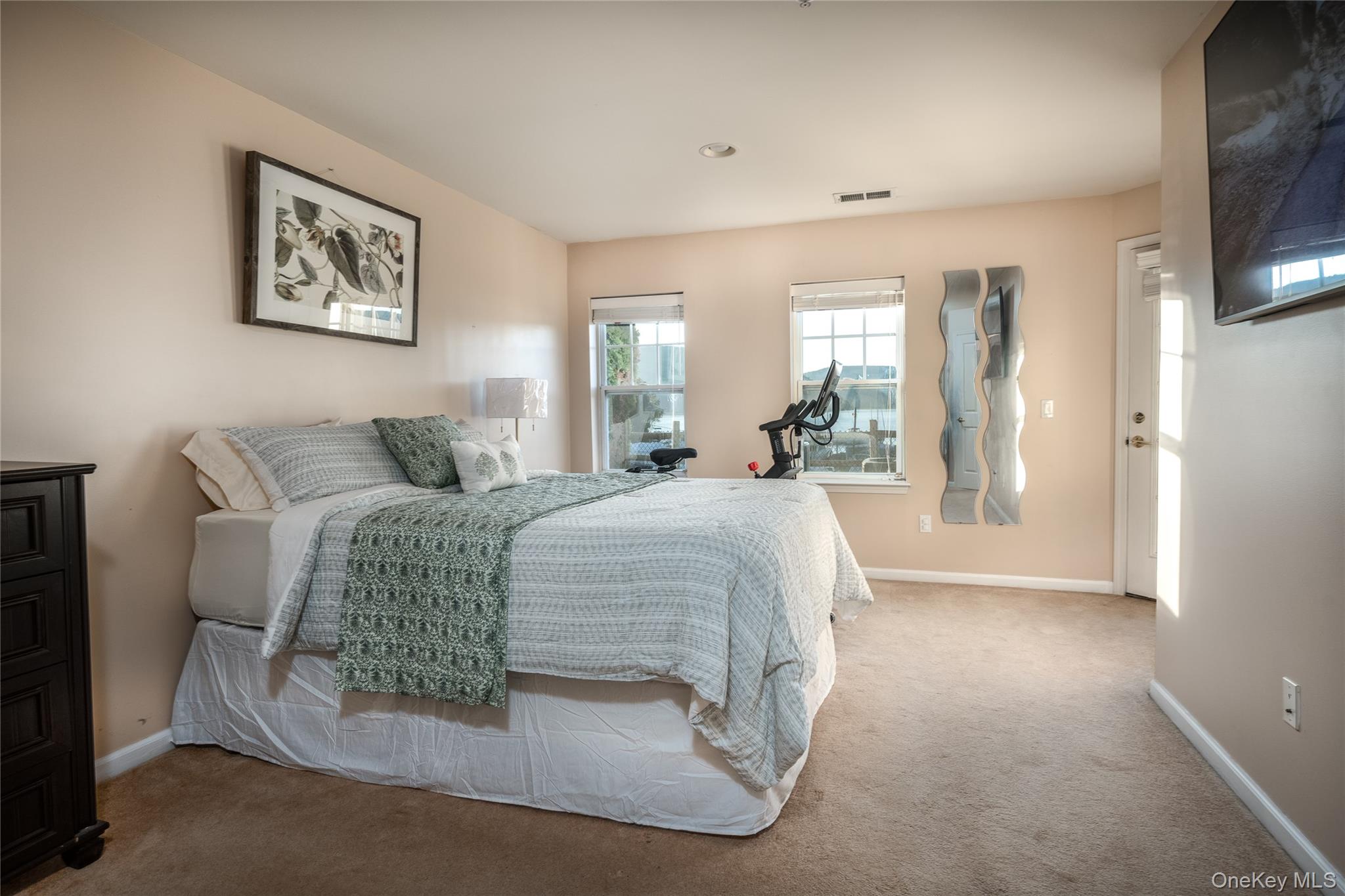 214 Waterside Close, Peekskill, NY 10566