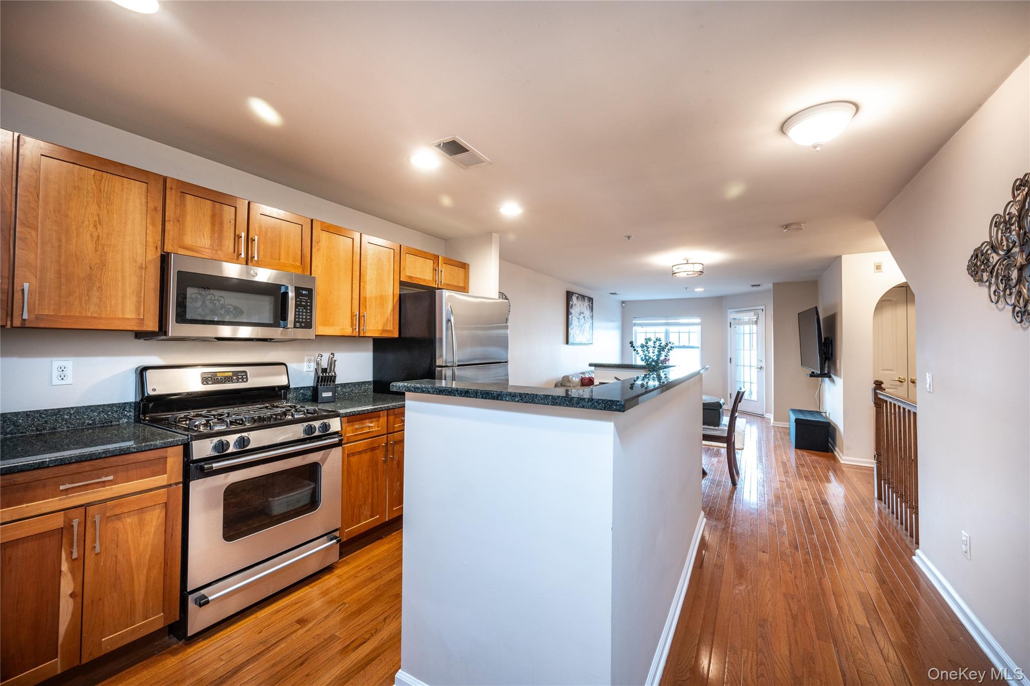 214 Waterside Close, Peekskill, NY 10566