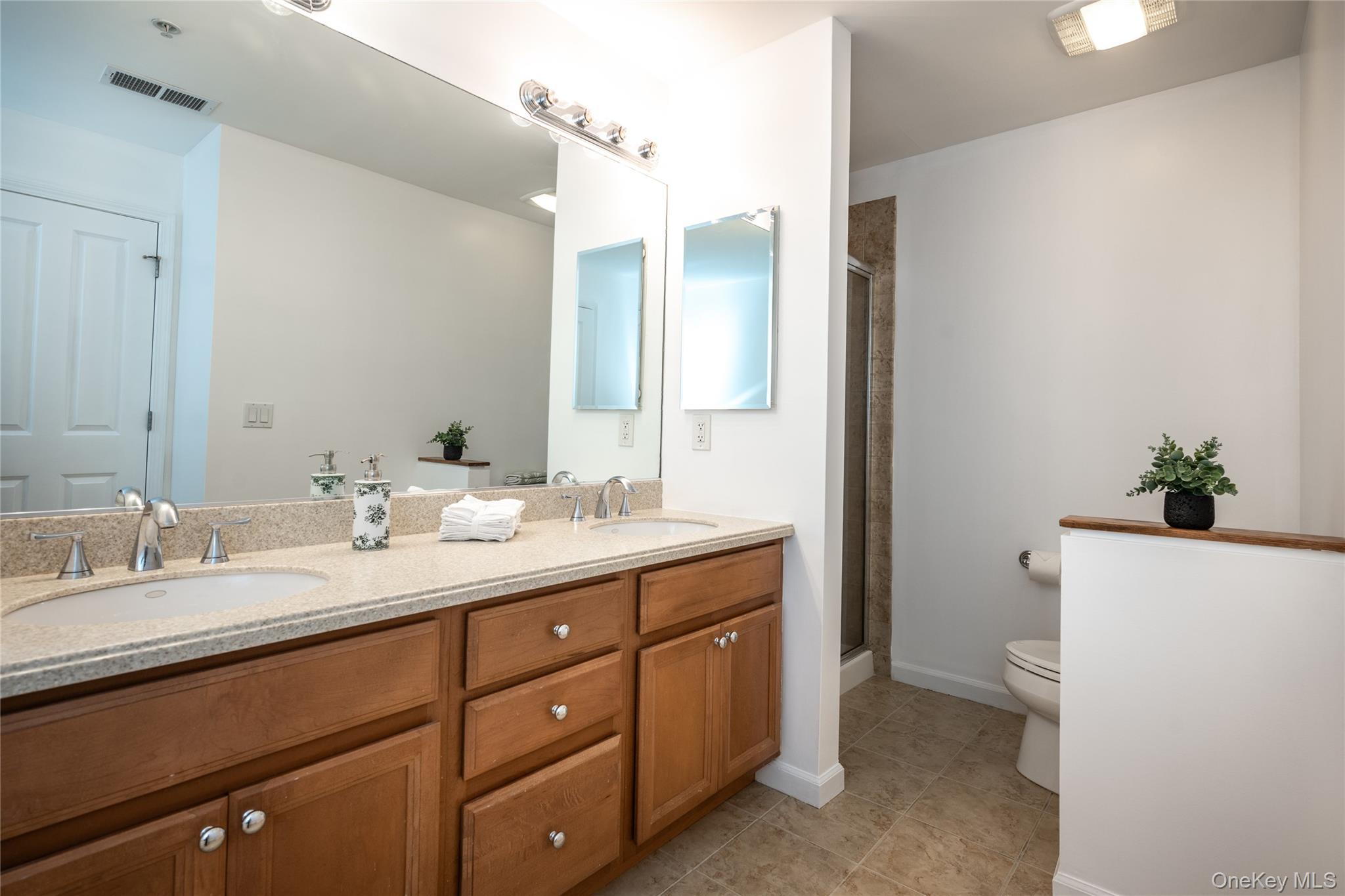 214 Waterside Close, Peekskill, NY 10566