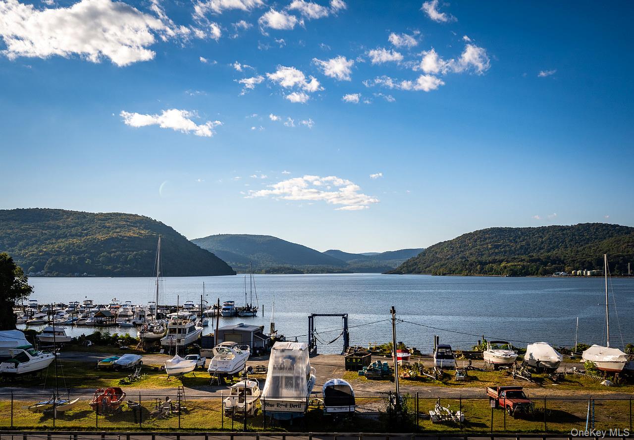 214 Waterside Close, Peekskill, NY 10566