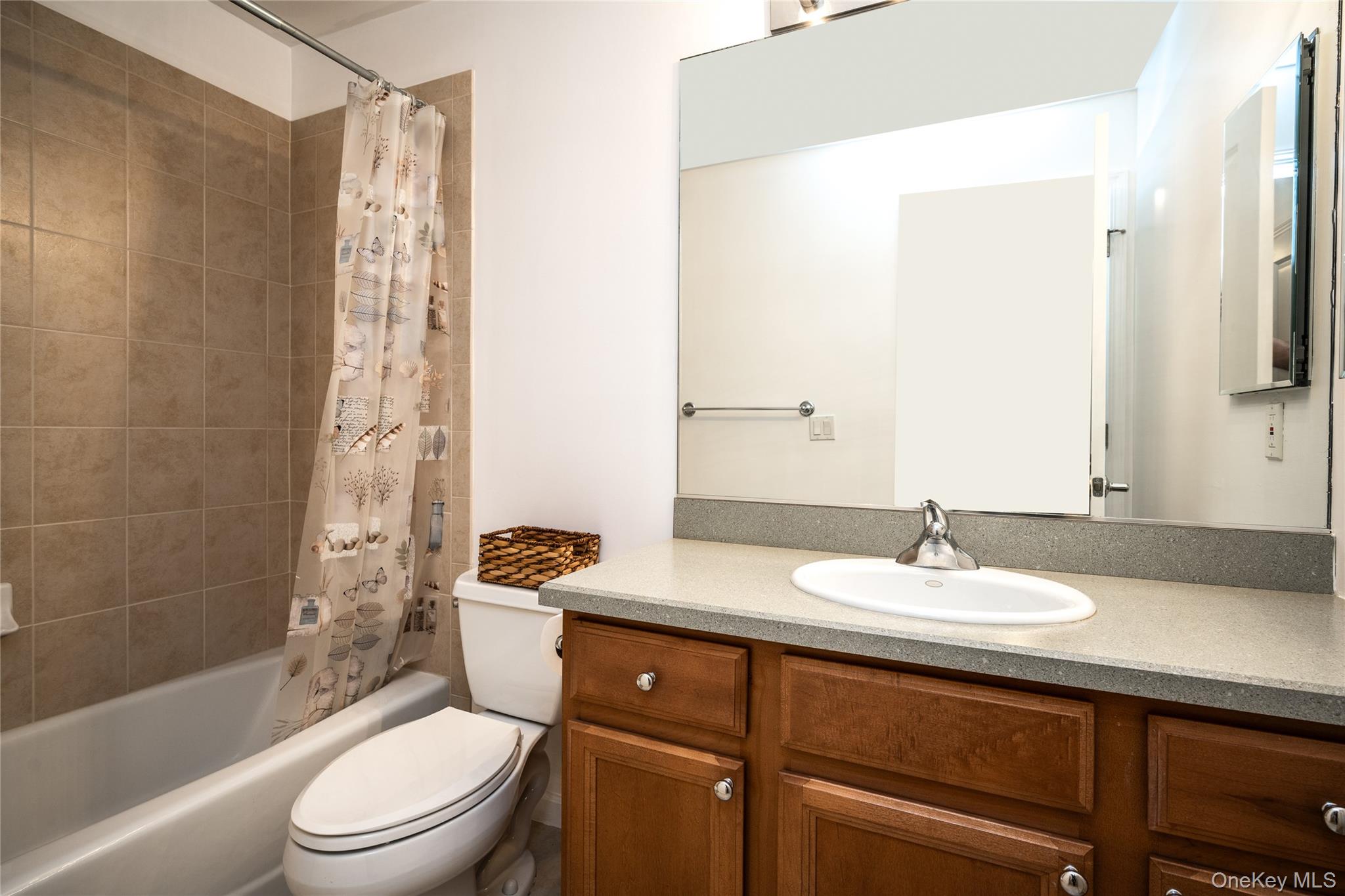 214 Waterside Close, Peekskill, NY 10566