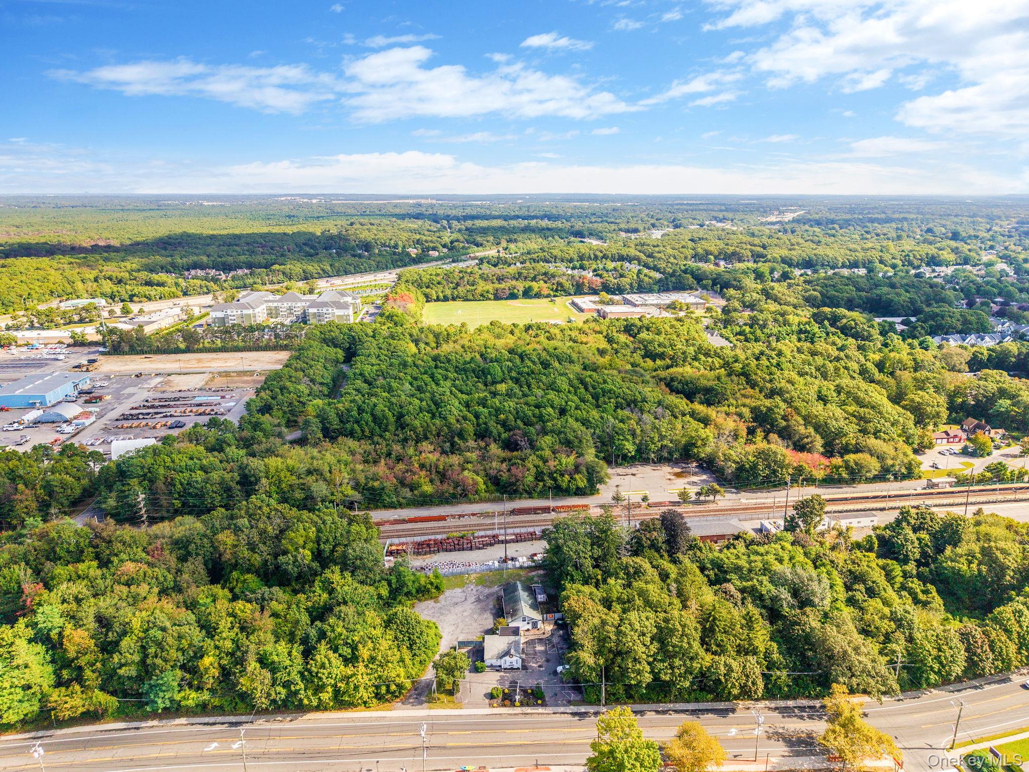 1405 Montauk Highway, Oakdale, NY 11769