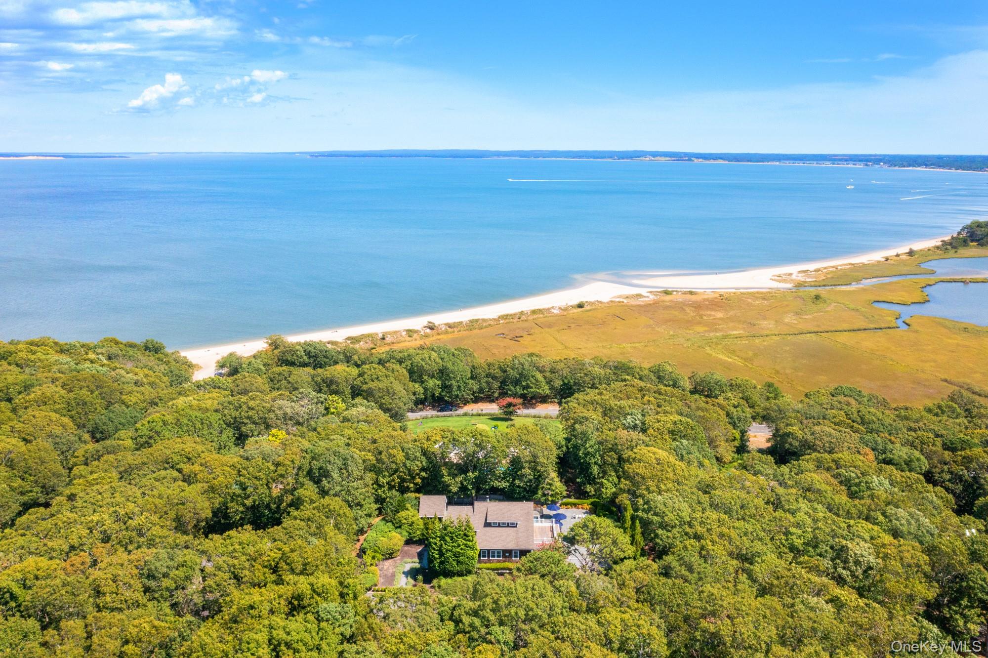 3 Ridge Way, Hampton Bays, NY 11946