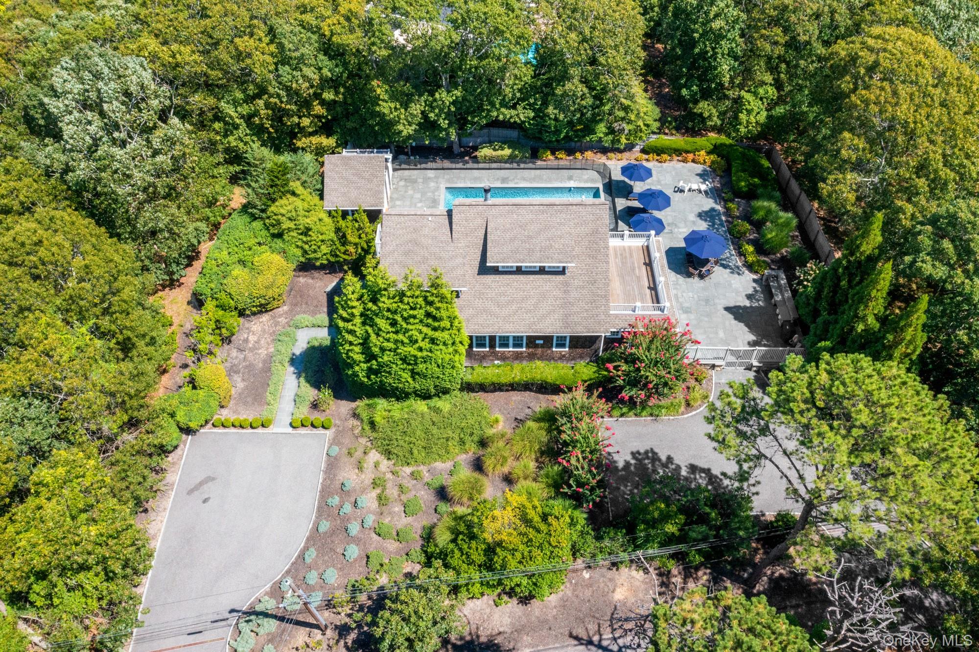 3 Ridge Way, Hampton Bays, NY 11946