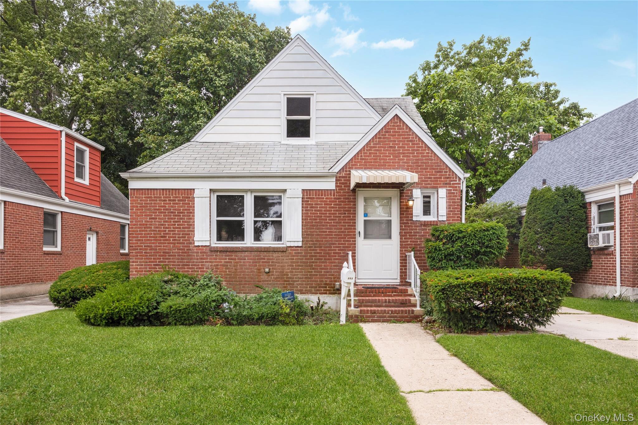 203 Rutland Road, Hempstead, NY 11550