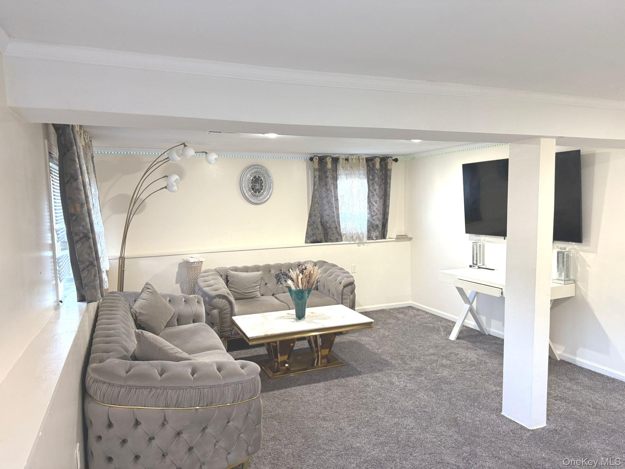 58 Narcissus Avenue, Hicksville, NY 11801