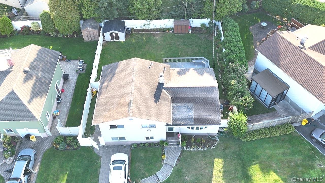 58 Narcissus Avenue, Hicksville, NY 11801