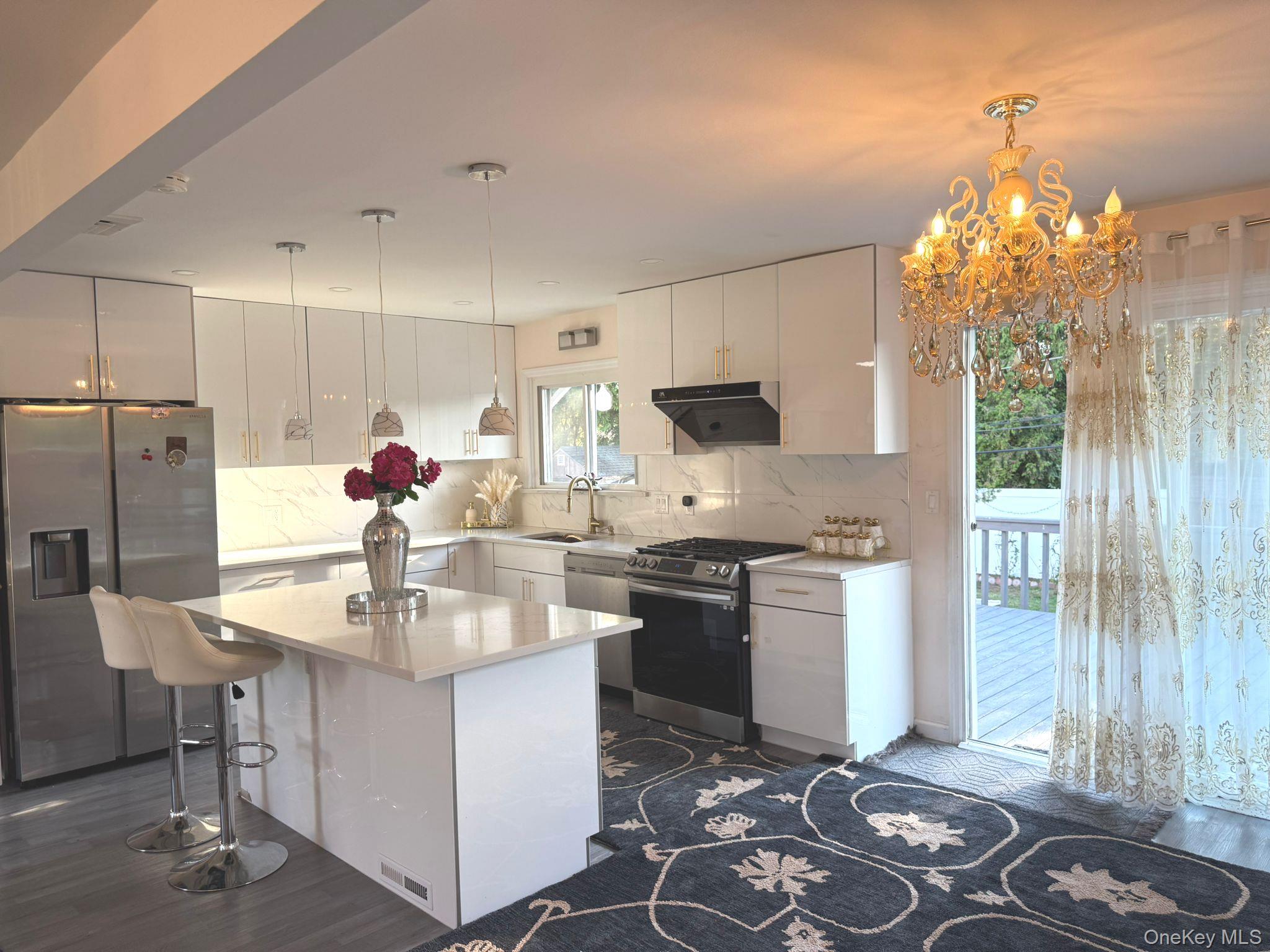 58 Narcissus Avenue, Hicksville, NY 11801