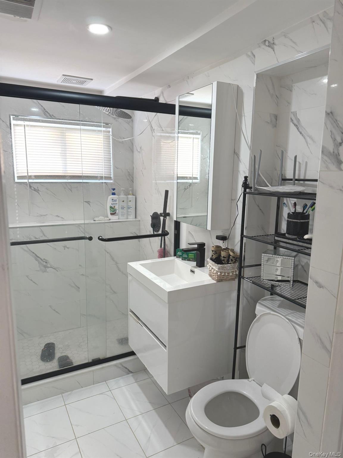 58 Narcissus Avenue, Hicksville, NY 11801