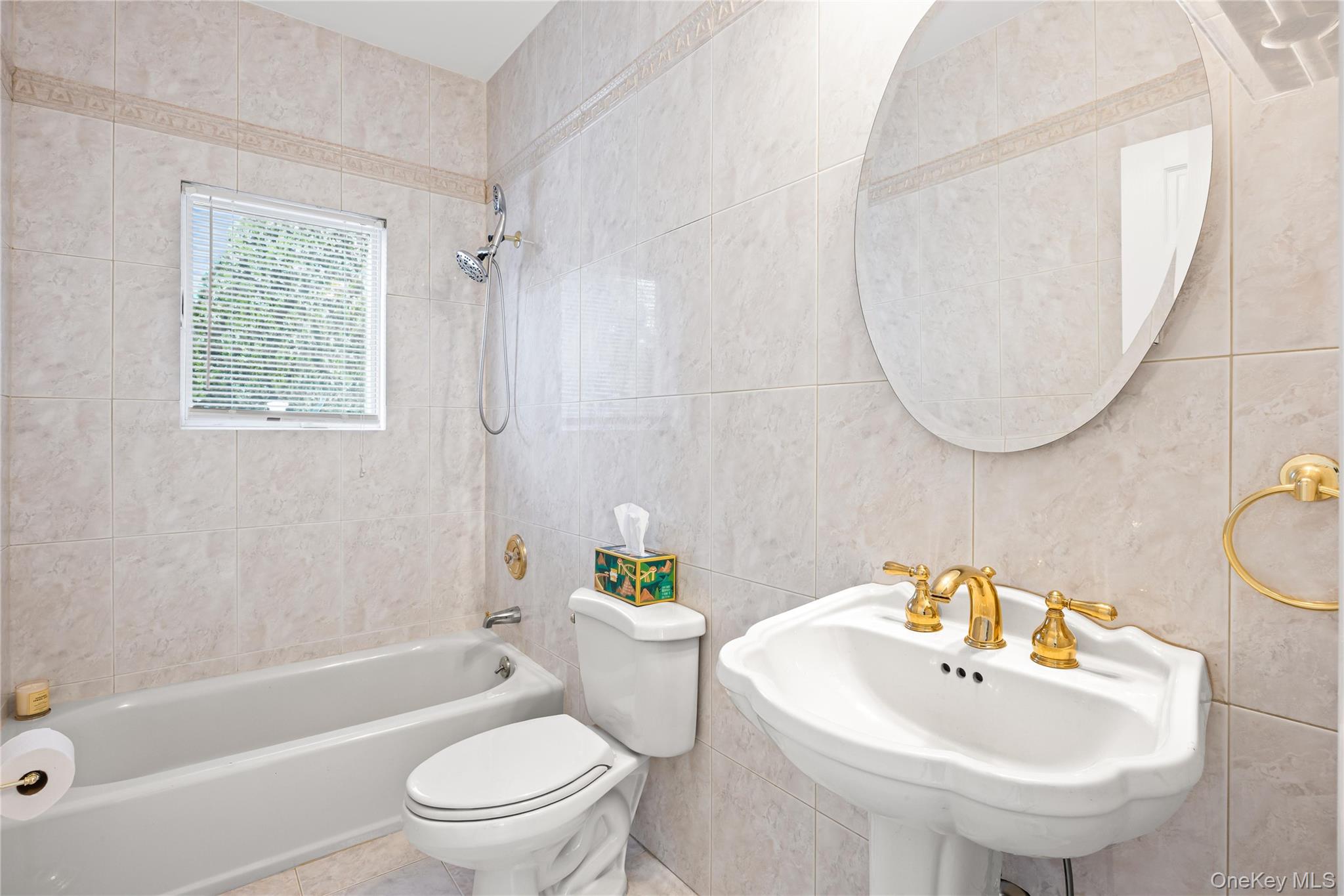 170 McKinley Avenue, Franklin Square, NY 11010