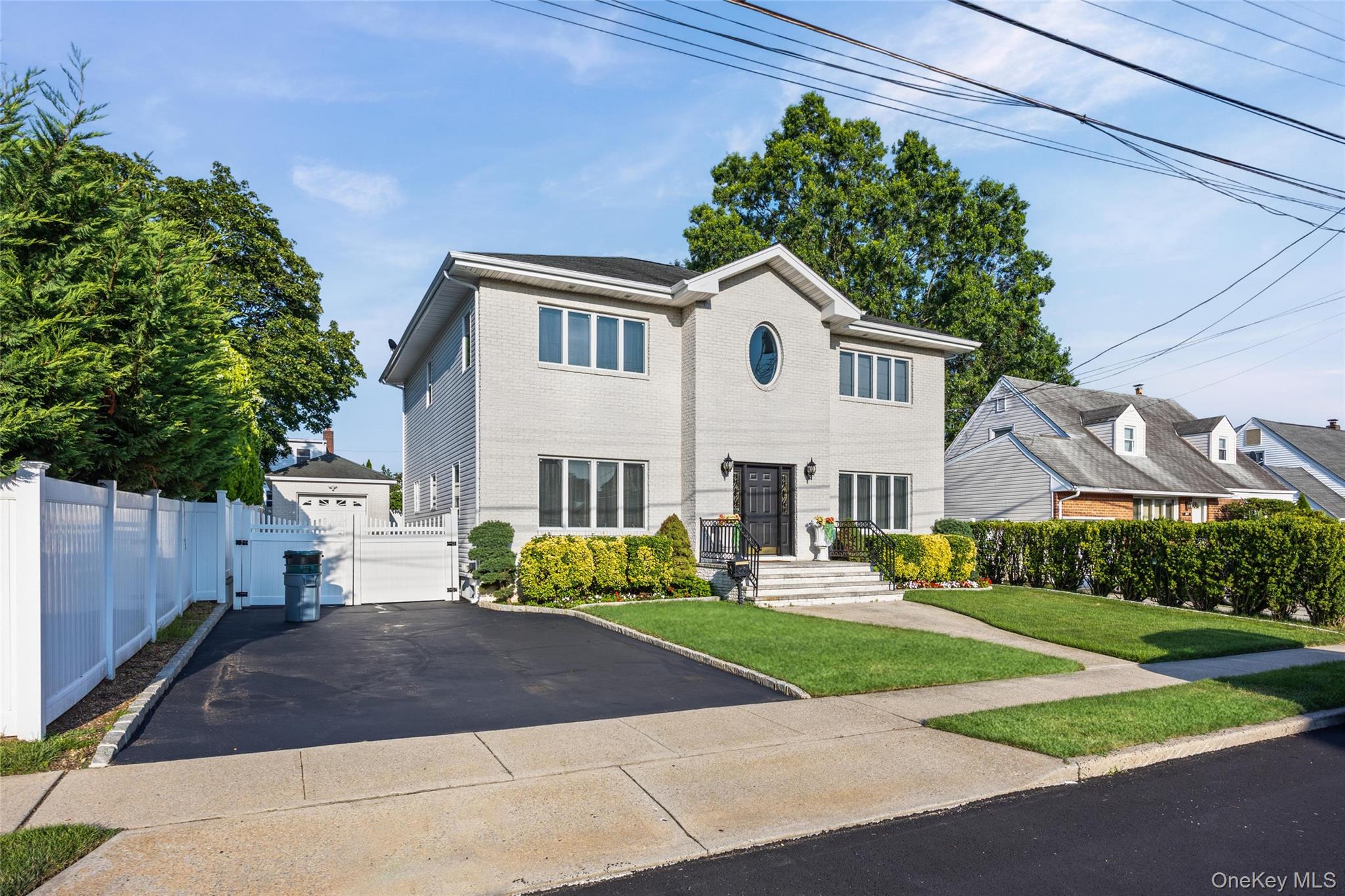 170 McKinley Avenue, Franklin Square, NY 11010
