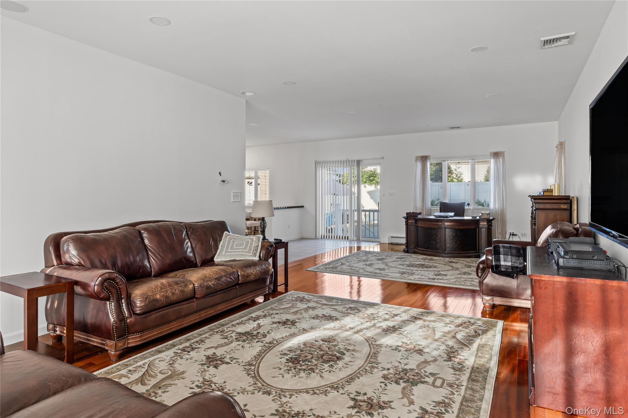 170 McKinley Avenue, Franklin Square, NY 11010