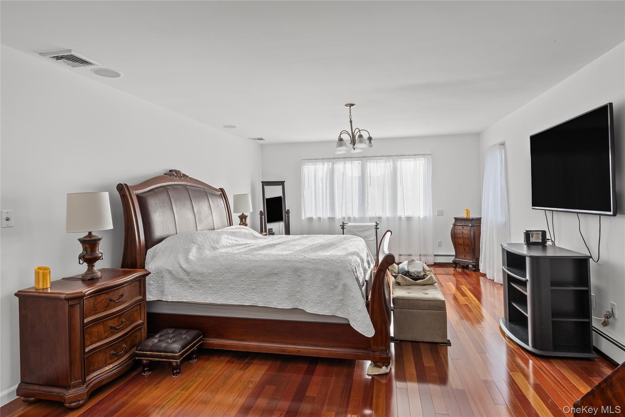 170 McKinley Avenue, Franklin Square, NY 11010