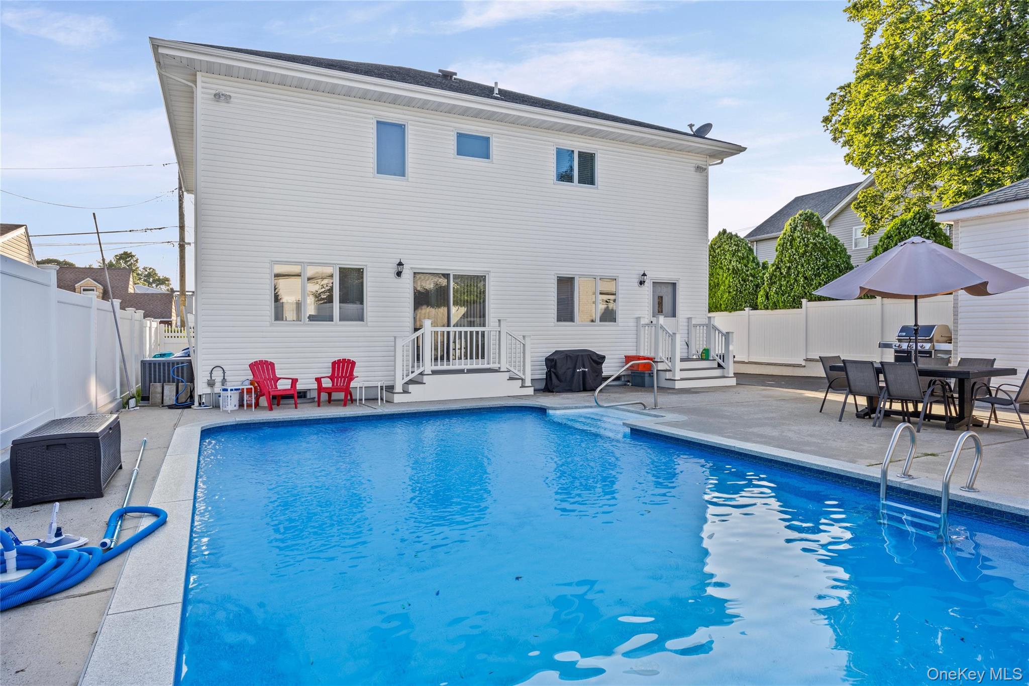 170 McKinley Avenue, Franklin Square, NY 11010