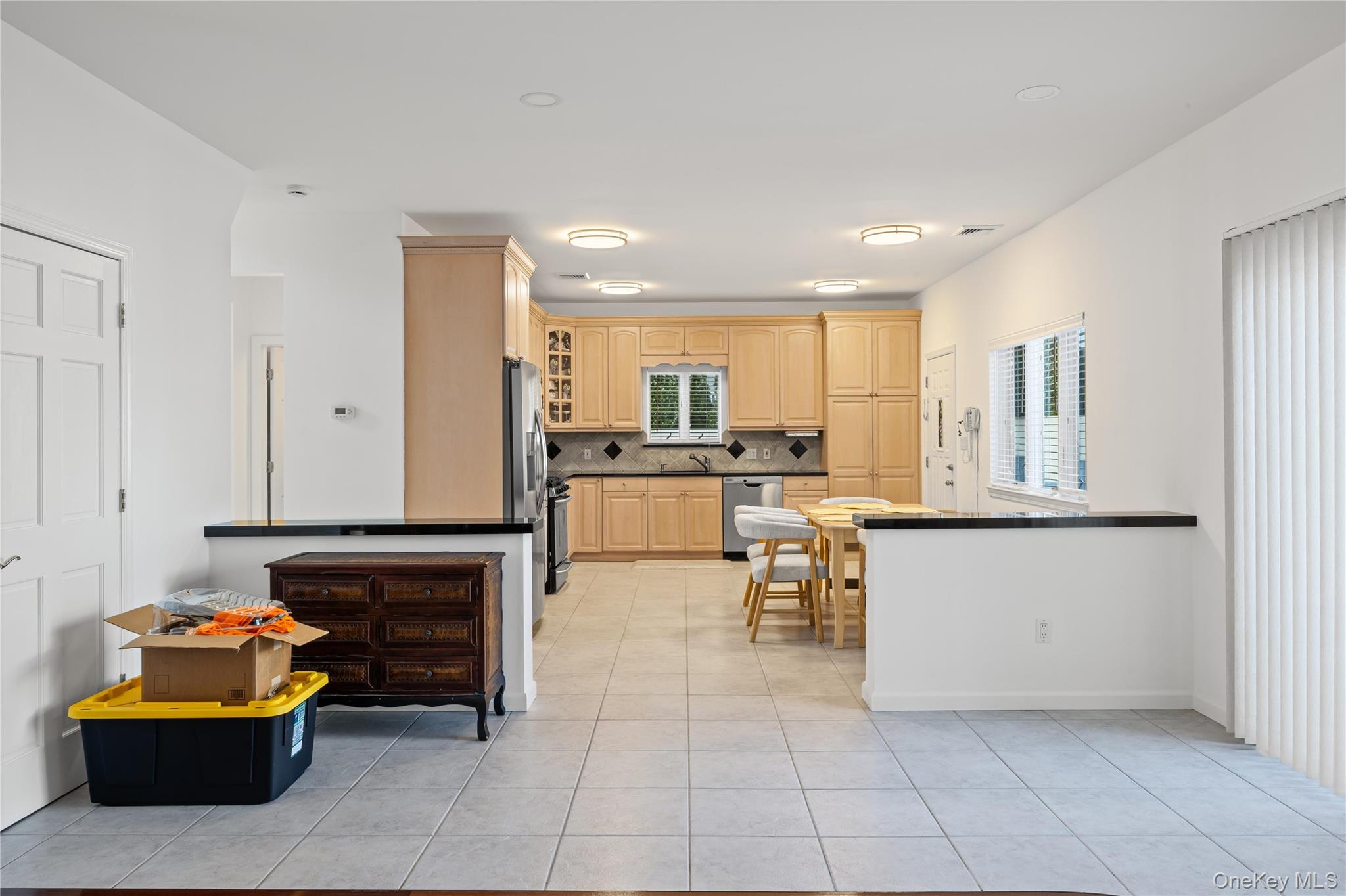 170 McKinley Avenue, Franklin Square, NY 11010