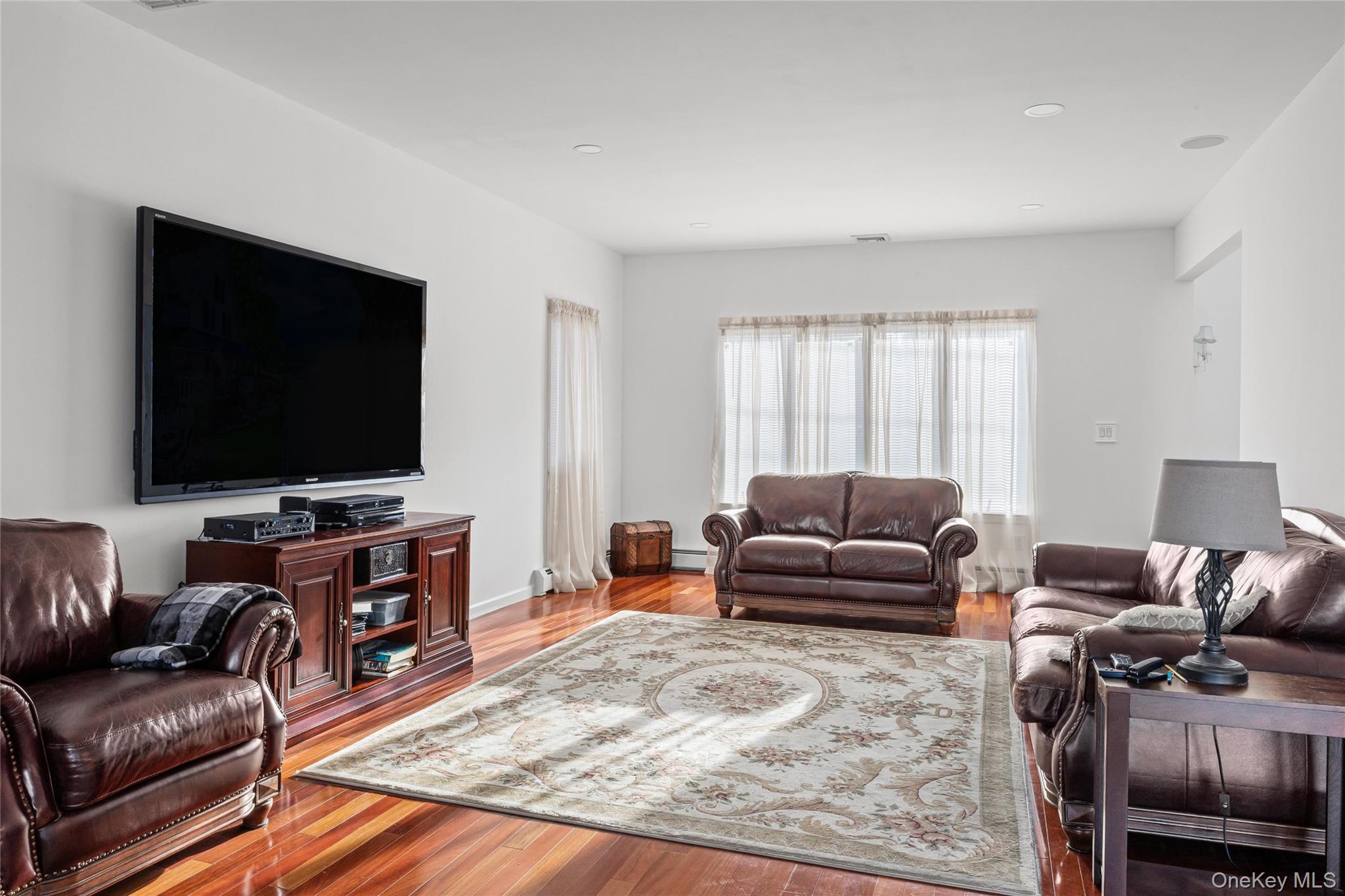 170 McKinley Avenue, Franklin Square, NY 11010