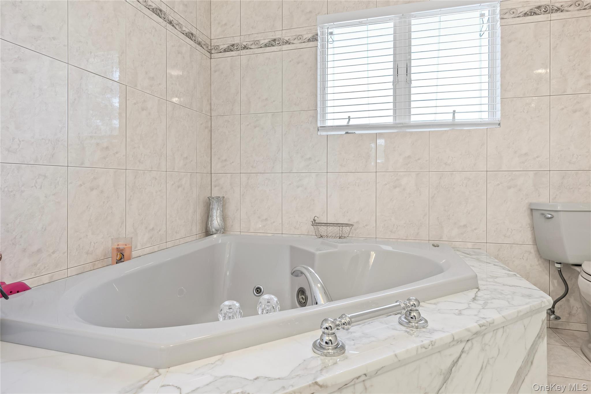 170 McKinley Avenue, Franklin Square, NY 11010