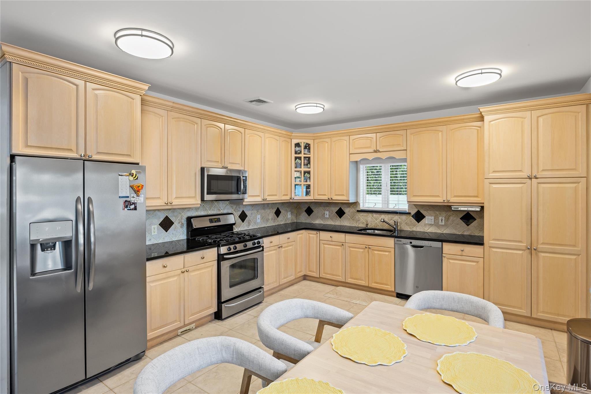 170 McKinley Avenue, Franklin Square, NY 11010