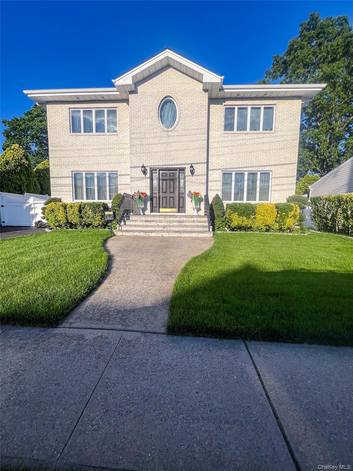 170 McKinley Avenue, Franklin Square, NY 11010