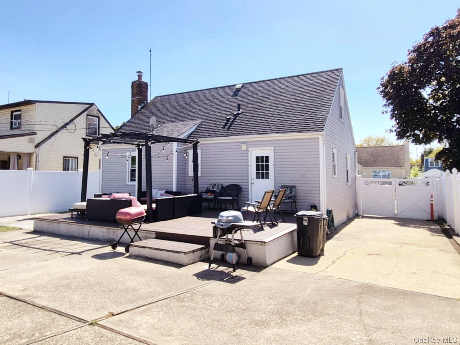 727 Windsor Road, Uniondale, NY 11553