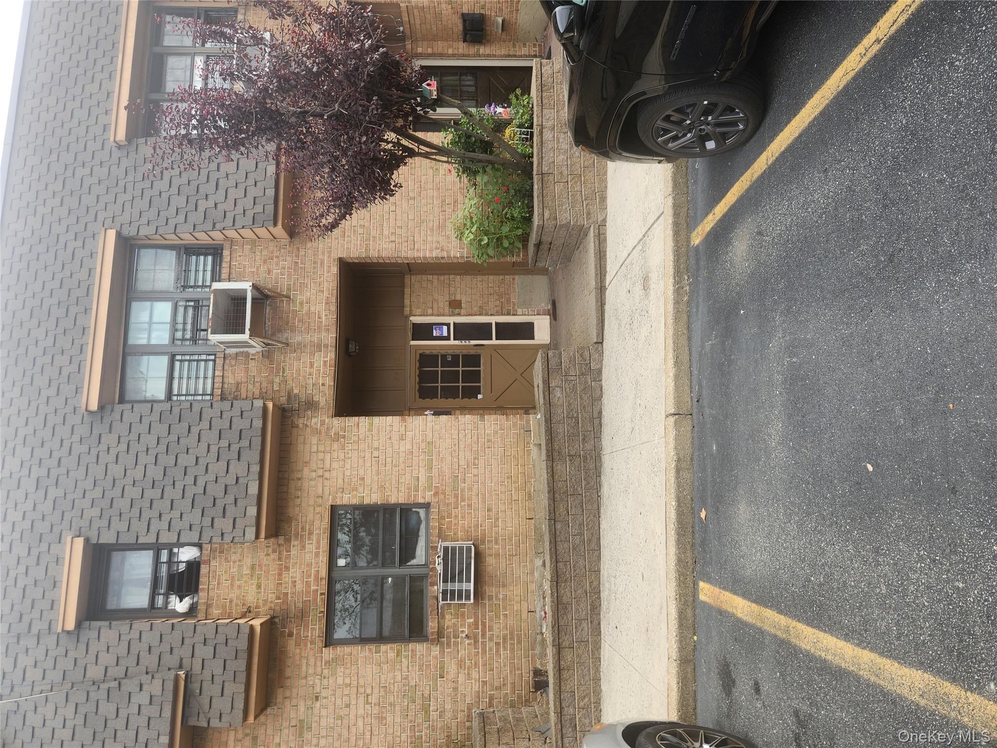 8412 98th Street # 34, Woodhaven, NY 11421